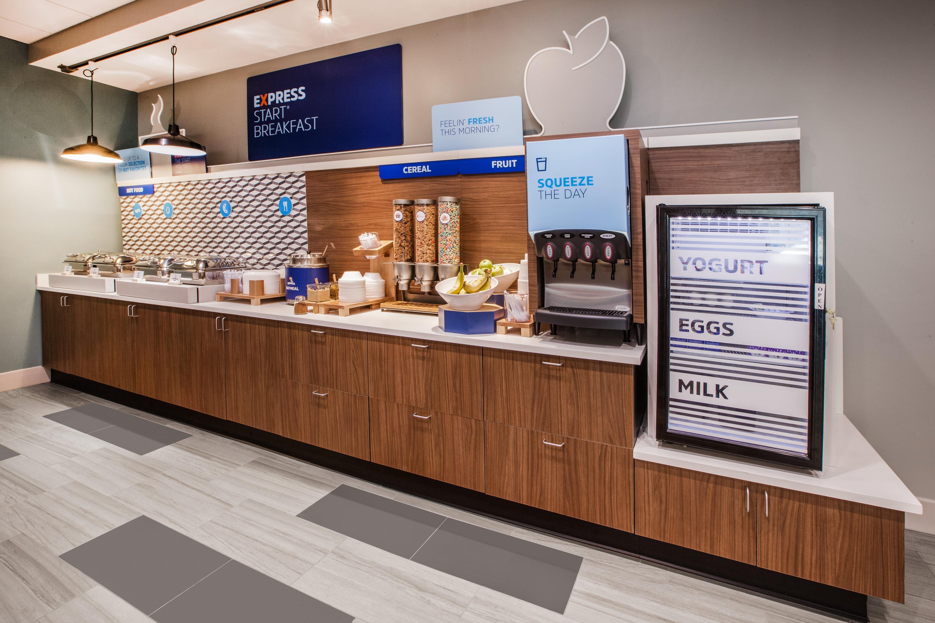 Holiday Inn Express & Suites - Elizabethtown North By Ihg Bagian luar foto