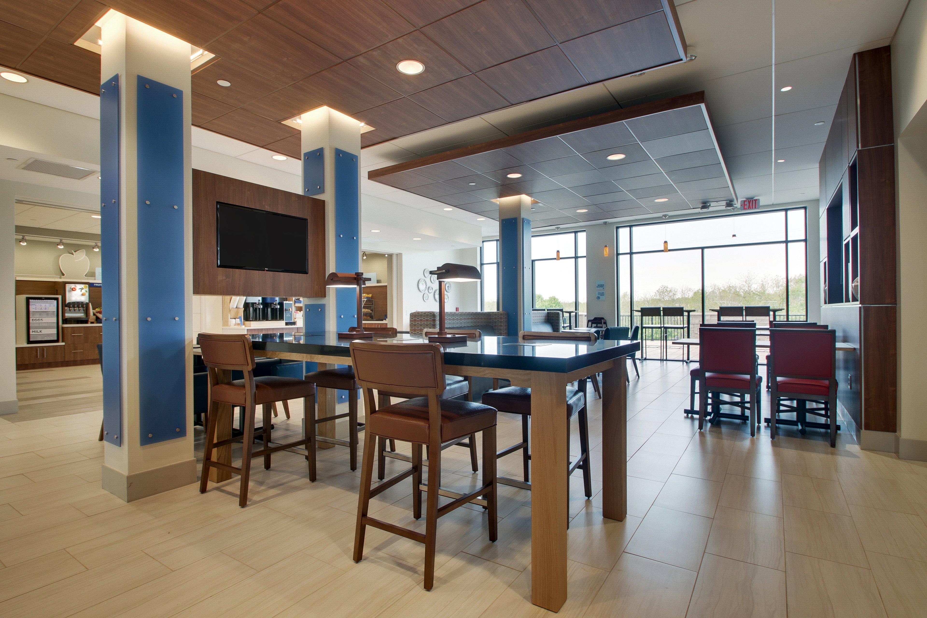 Holiday Inn Express & Suites - Elizabethtown North By Ihg Bagian luar foto
