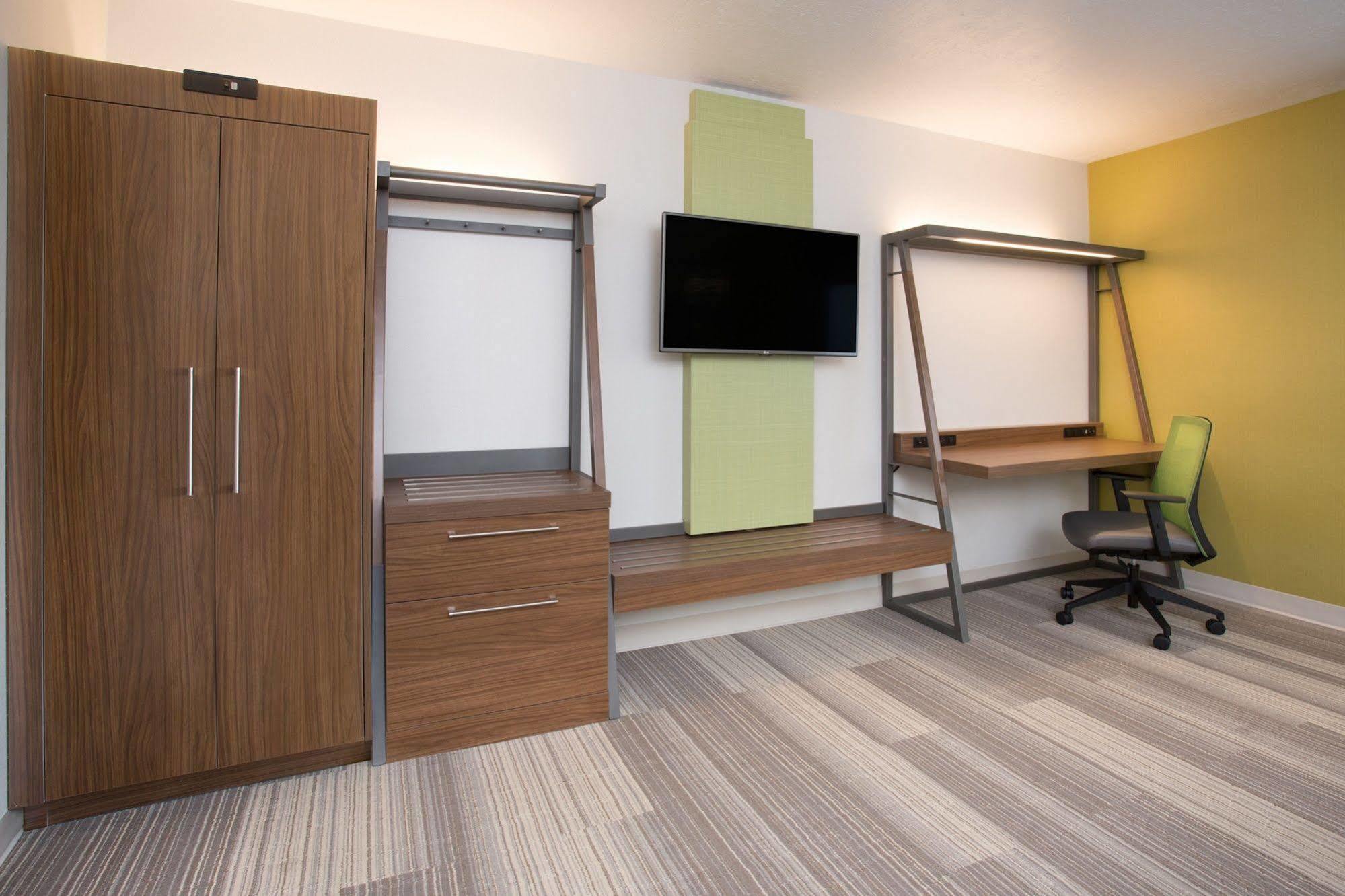 Holiday Inn Express & Suites - Elizabethtown North By Ihg Bagian luar foto